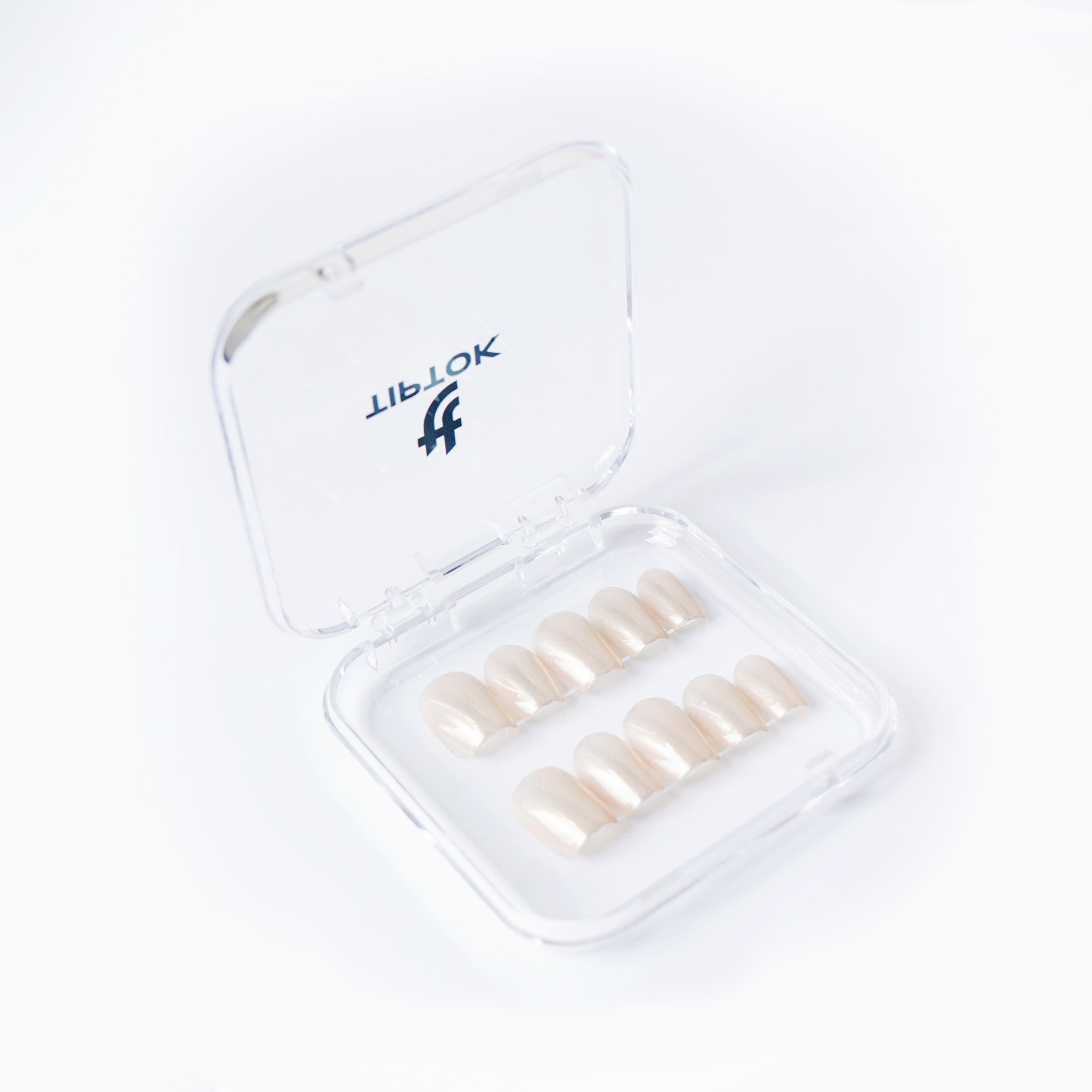 Ivory Aura